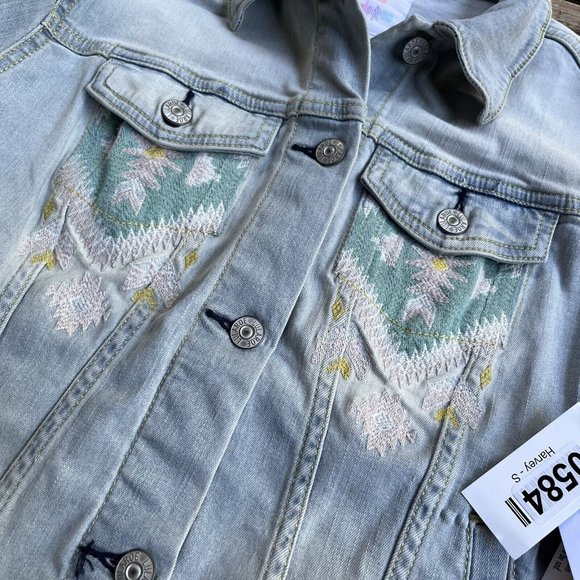 Lularoe‎ Harvey Denim Jean Jacket Womens Size Small NWT Native American/ Aztec - Picture 4 of 11
